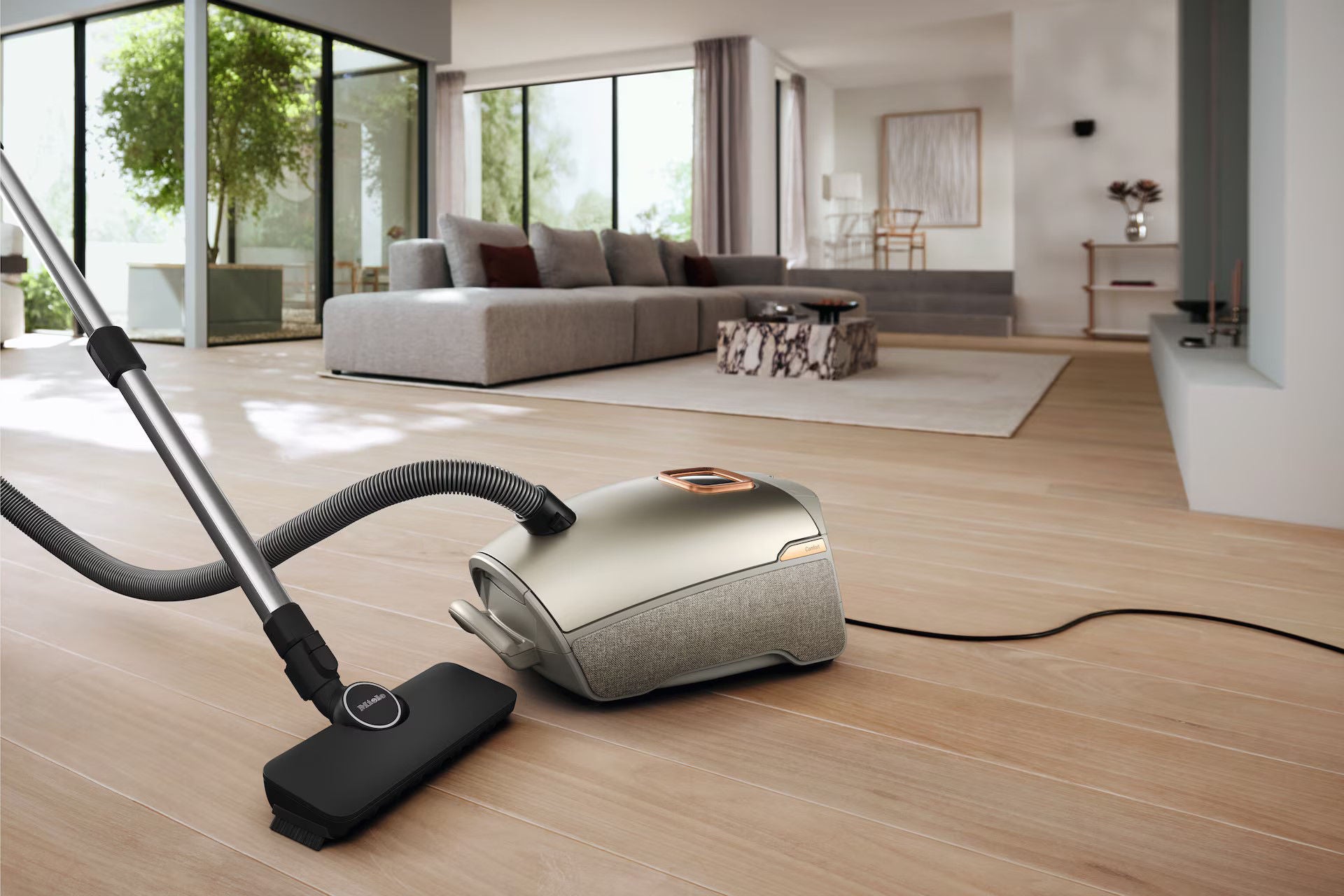 MIELE Guard L1 Comfort Τιτάνιο Ηλεκτρική Σκούπα + Δώρο