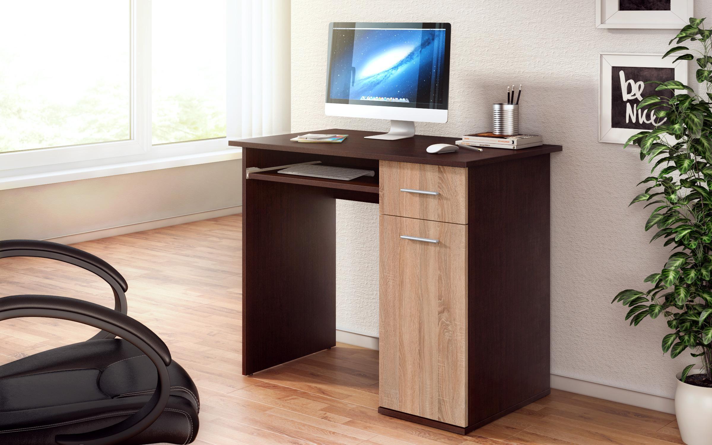 saketi italy - office and keyboard surface major